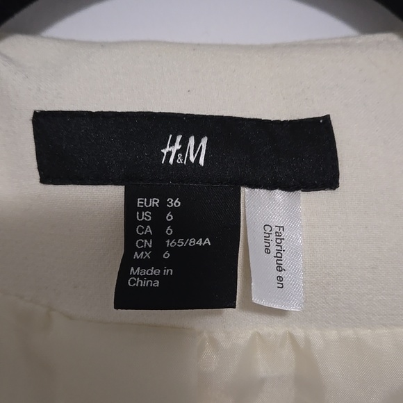 Spring White Jacket - Picture 2 of 5